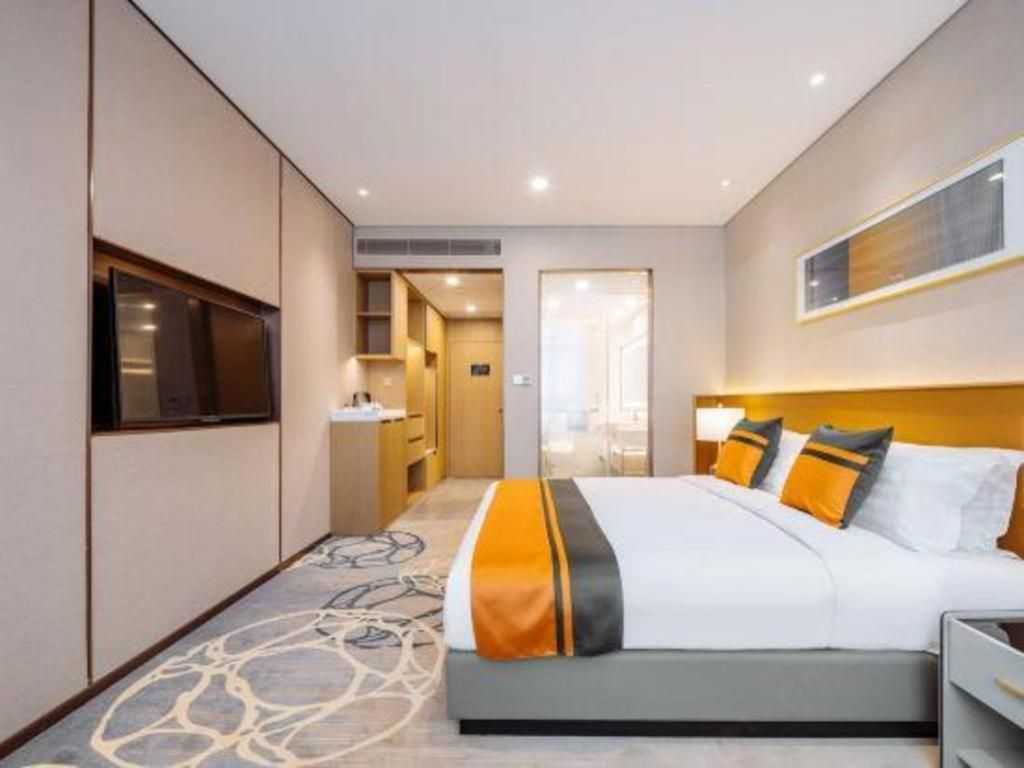 Cypress Garden Hotel S﻿hanghai